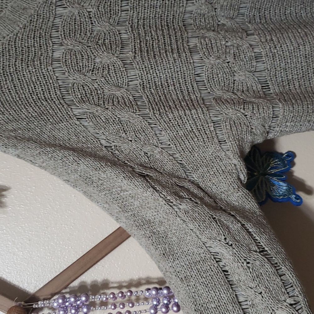 Layer Look Sweater - Picture 5 of 6